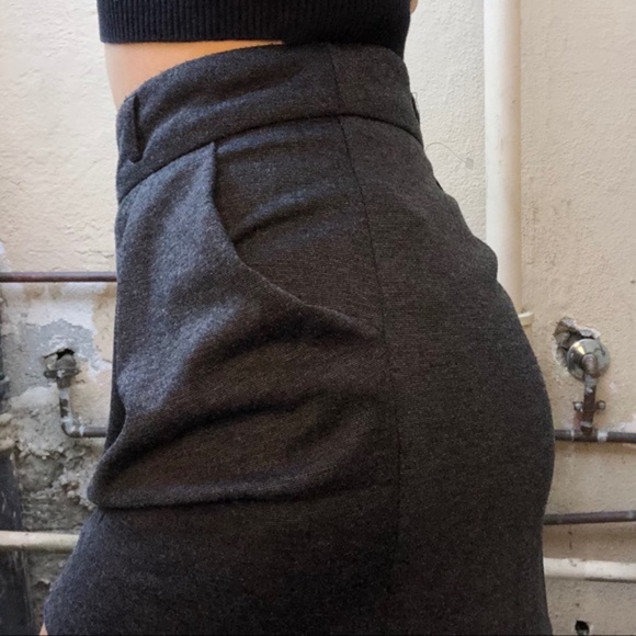 FOREVER 21-- Mini Pleated Heather Gray Skirt - Picture 5 of 5